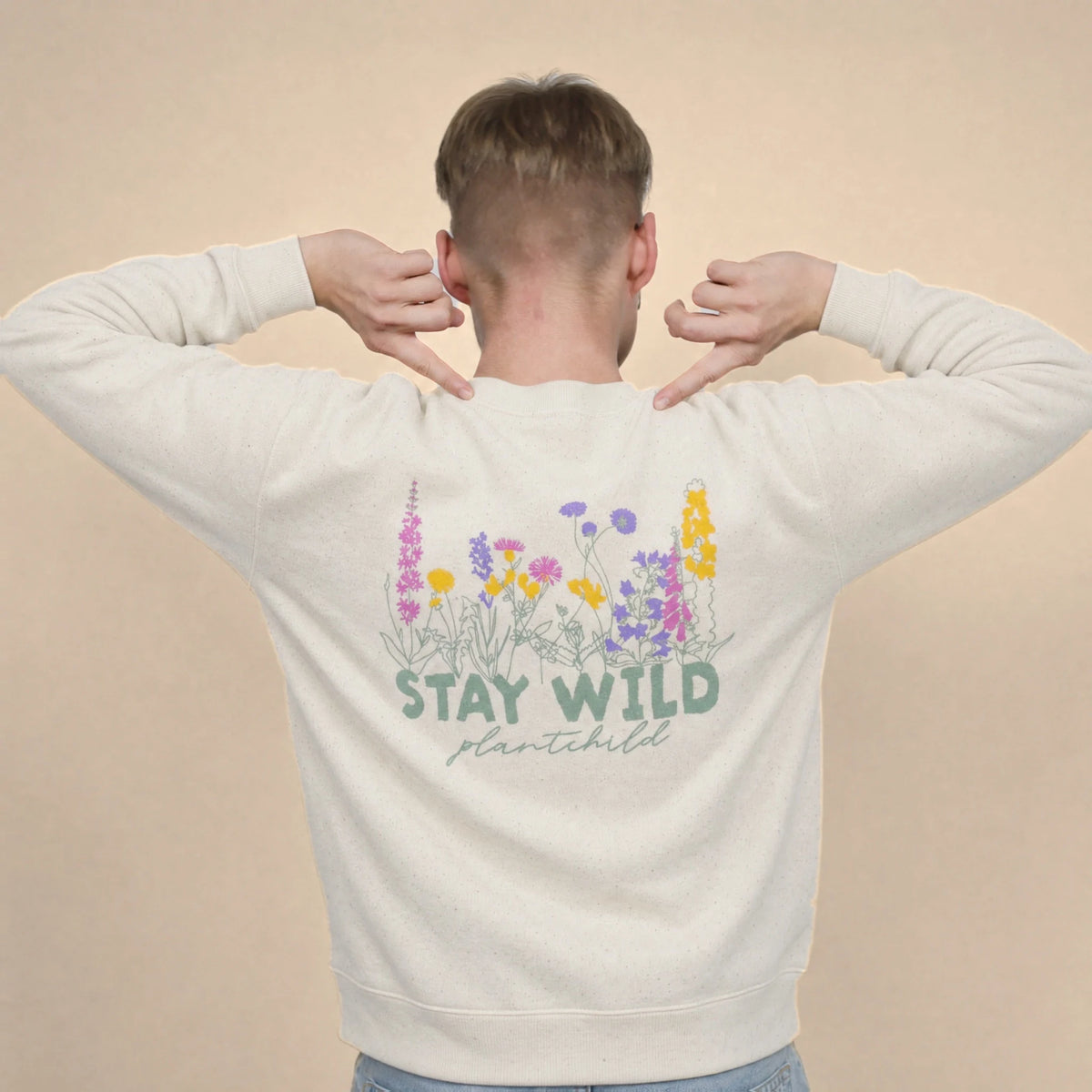 Sweater Robinga-Edition Auflage 2 – getragen, Rueckenaufdruck im Blick