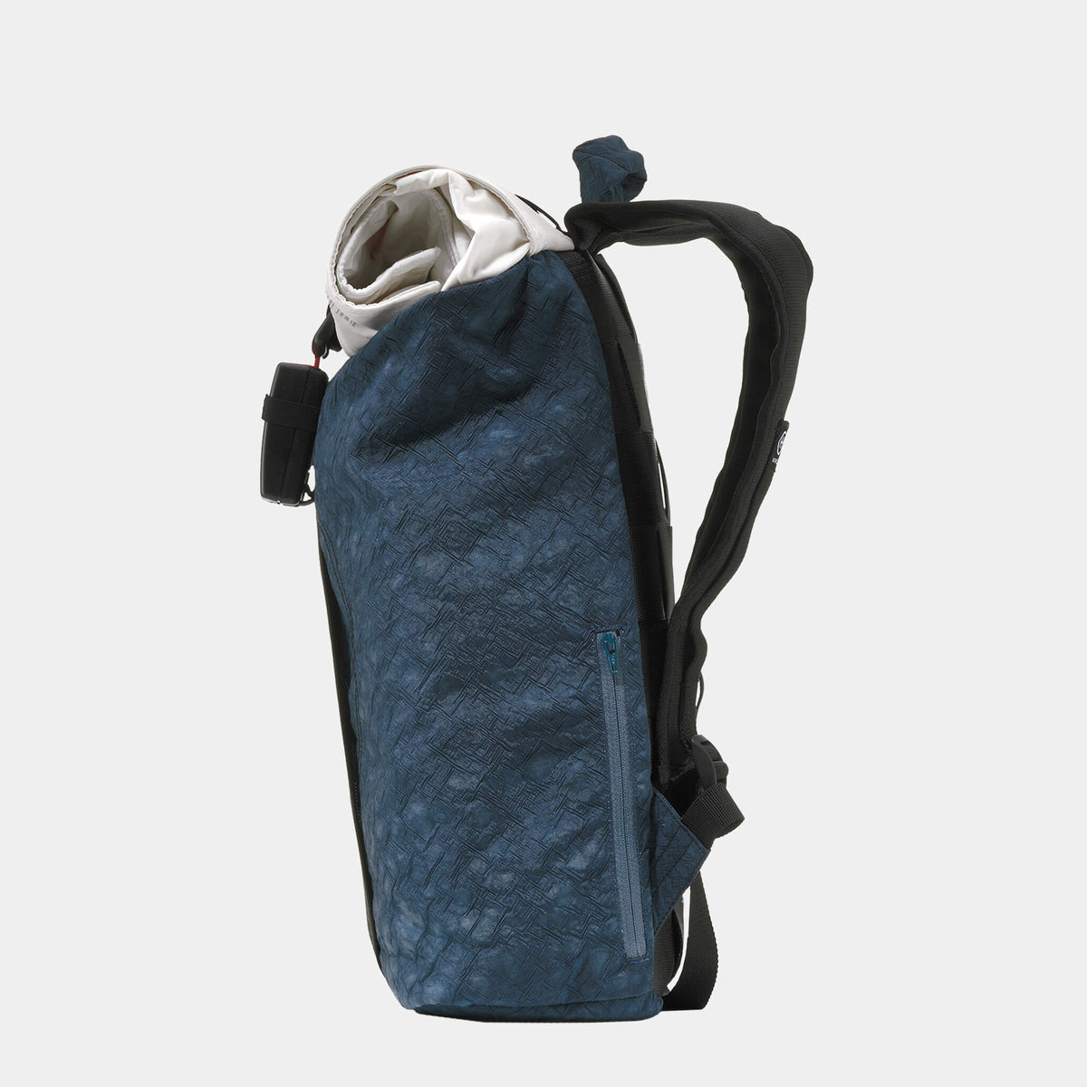 Rucksack Rolltop – Weiße Rolle - Airpaq GmbH