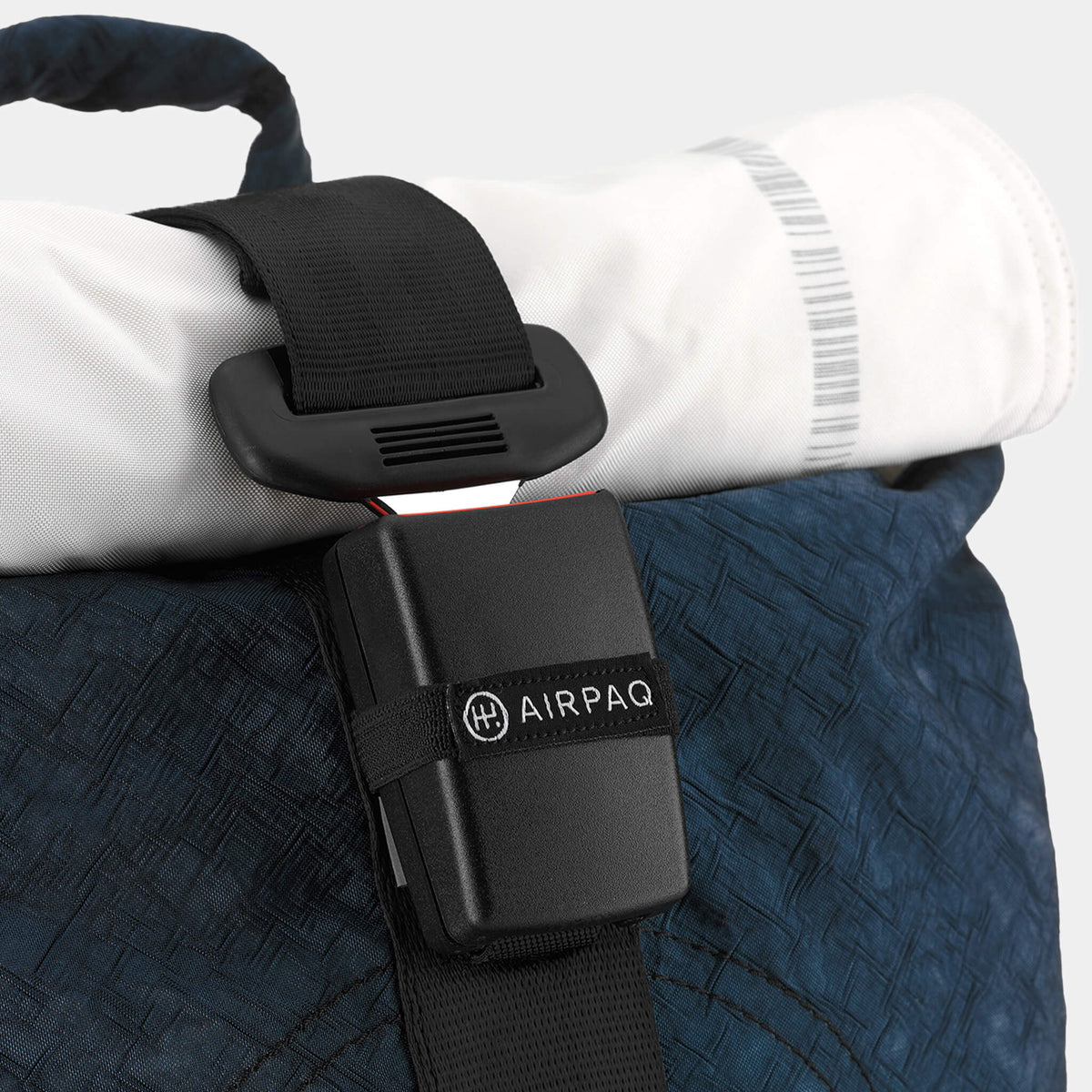 Rucksack Rolltop – Weiße Rolle - Airpaq GmbH